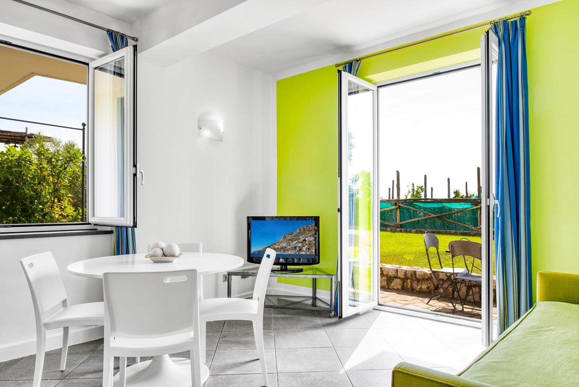 Aparthotel Le Capannelle SantʼAgata sui Due Golfi Exterior foto