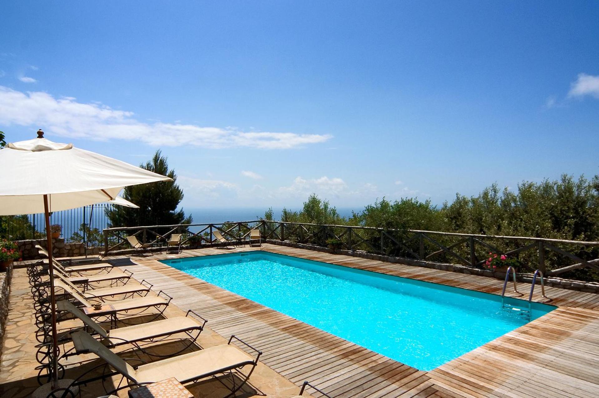 Aparthotel Le Capannelle SantʼAgata sui Due Golfi Exterior foto